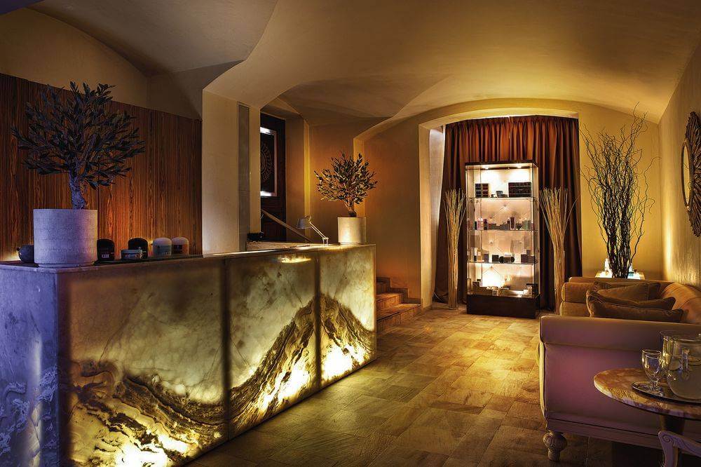 Hotel Carlo IV